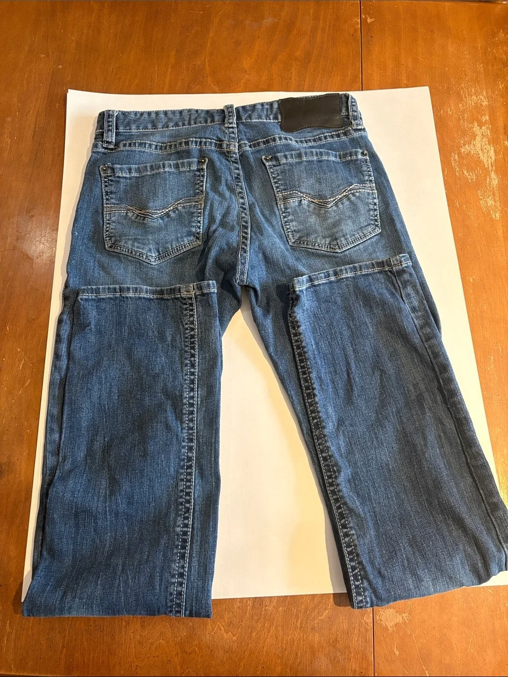 Men's Straight Jeans in Medium Blue - Unbranded